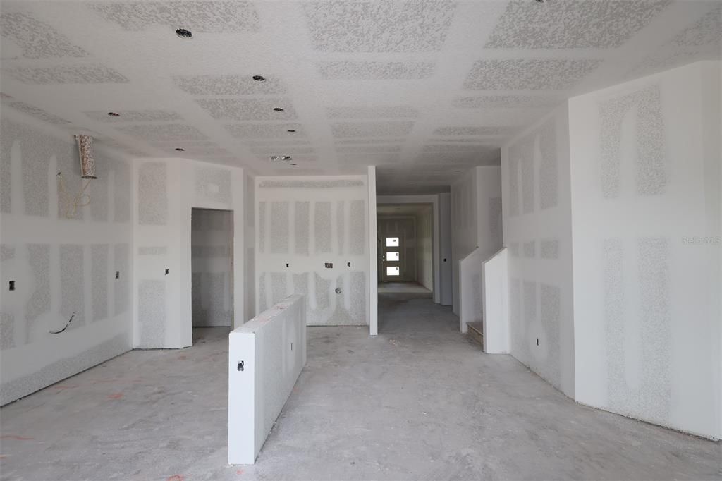 Active With Contract: $494,990 (5 beds, 4 baths, 2900 Square Feet)