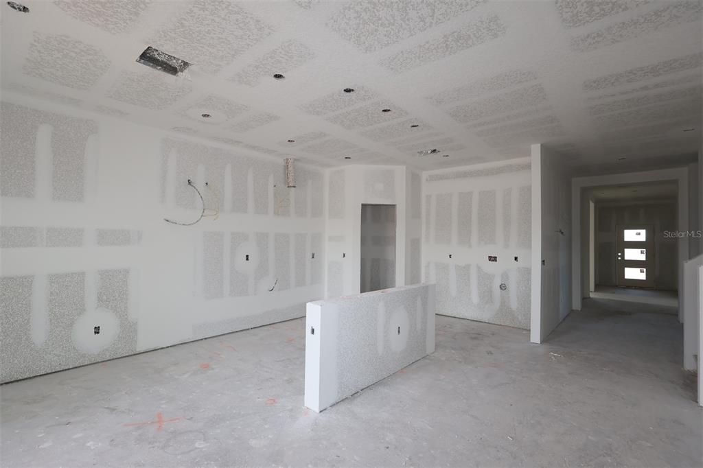 Active With Contract: $494,990 (5 beds, 4 baths, 2900 Square Feet)