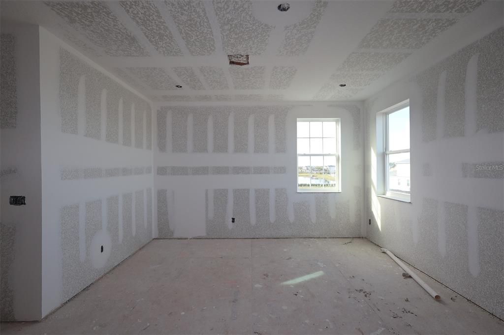 Active With Contract: $494,990 (5 beds, 4 baths, 2900 Square Feet)