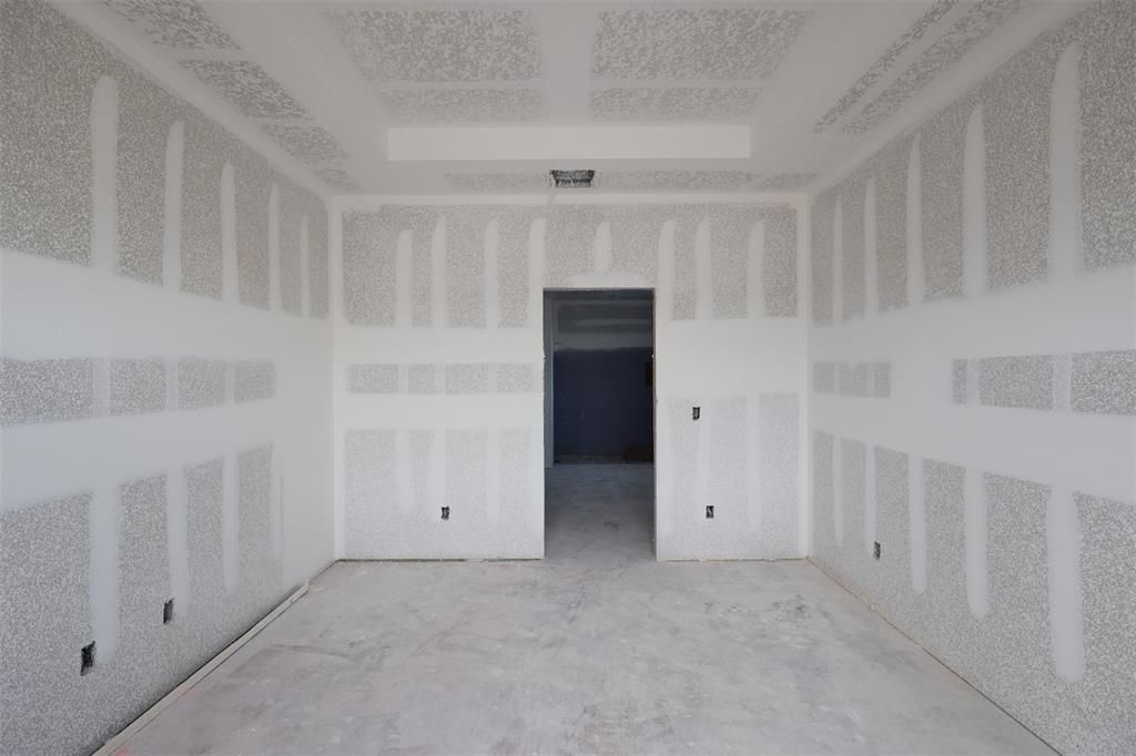 Active With Contract: $494,990 (5 beds, 4 baths, 2900 Square Feet)