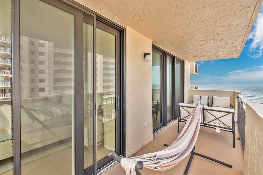 出租: $3,200 (2 贝兹, 2 浴室, 1200 平方英尺)