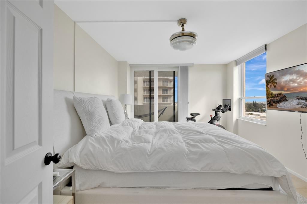 出租: $3,200 (2 贝兹, 2 浴室, 1200 平方英尺)