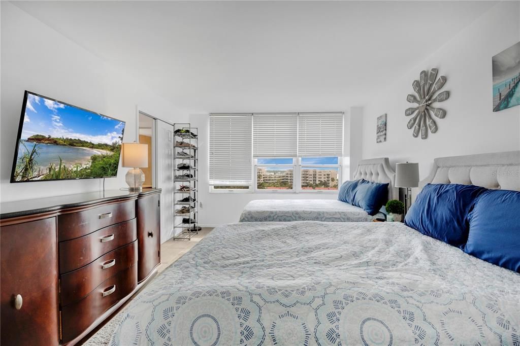 出租: $3,200 (2 贝兹, 2 浴室, 1200 平方英尺)