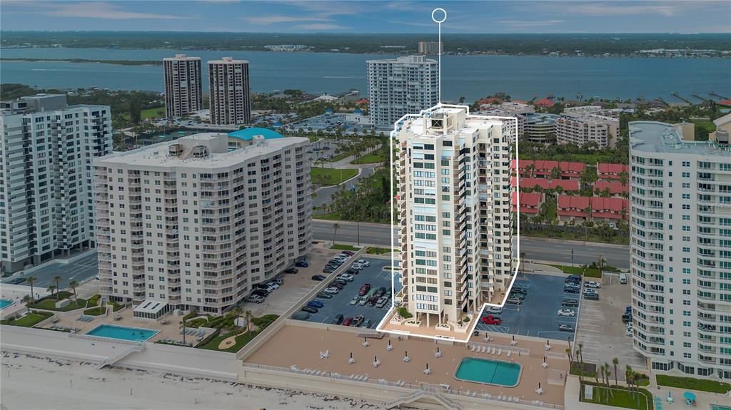 出租: $3,200 (2 贝兹, 2 浴室, 1200 平方英尺)