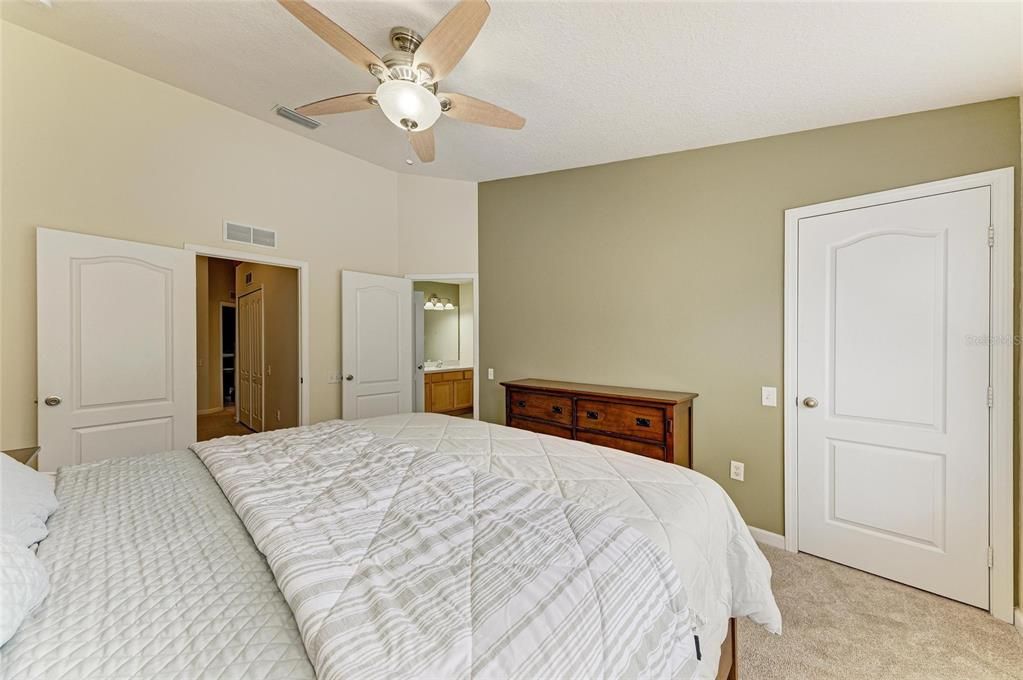 Active With Contract: $299,900 (3 beds, 2 baths, 1596 Square Feet)