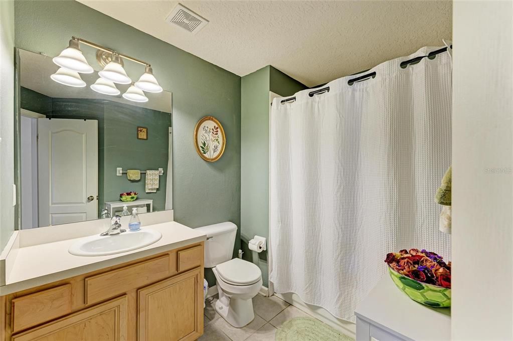 Active With Contract: $299,900 (3 beds, 2 baths, 1596 Square Feet)