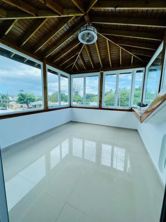 待售: $700,000 (5 贝兹, 4 浴室, 2808 平方英尺)