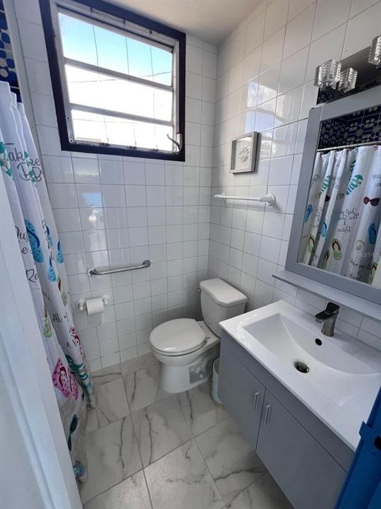 待售: $700,000 (5 贝兹, 4 浴室, 2808 平方英尺)