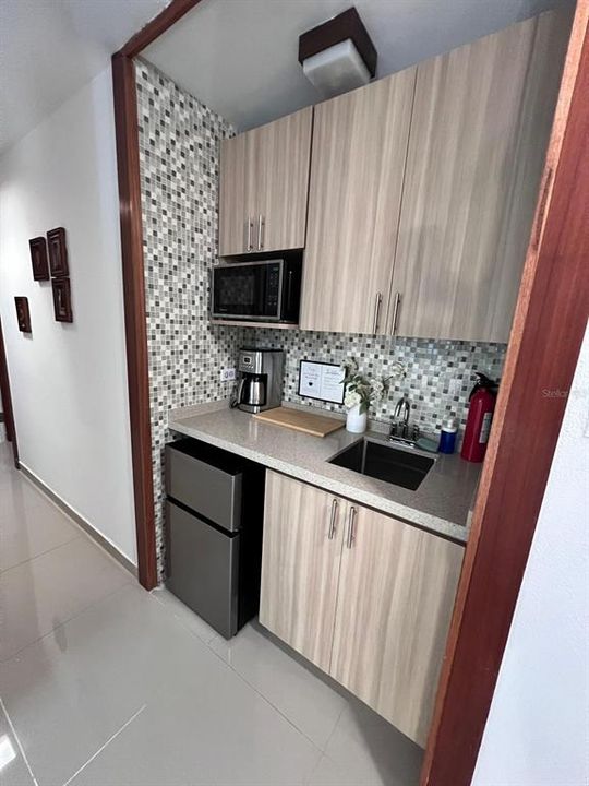 待售: $700,000 (5 贝兹, 4 浴室, 2808 平方英尺)