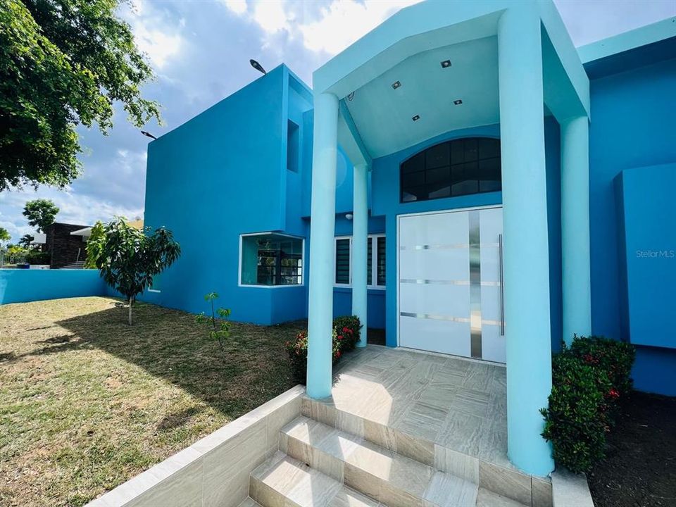 待售: $700,000 (5 贝兹, 4 浴室, 2808 平方英尺)