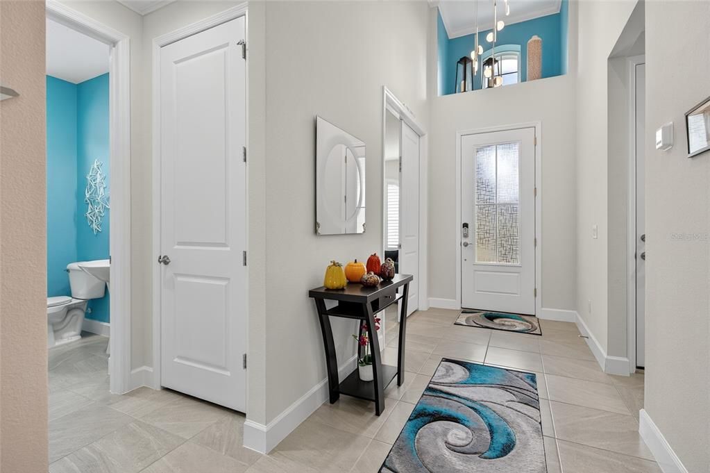 En Venta: $600,000 (2 camas, 2 baños, 2067 Pies cuadrados)