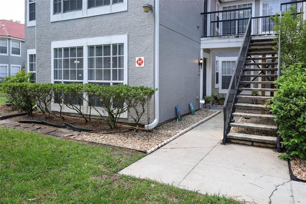 Active With Contract: $224,900 (3 beds, 2 baths, 1151 Square Feet)