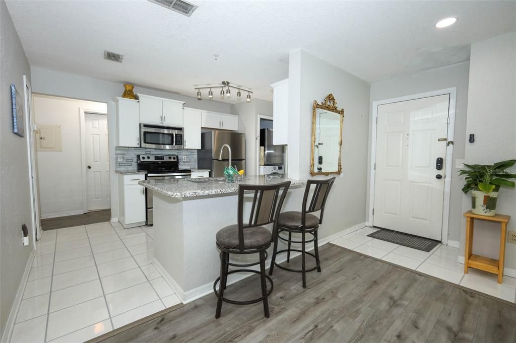 Active With Contract: $224,900 (3 beds, 2 baths, 1151 Square Feet)