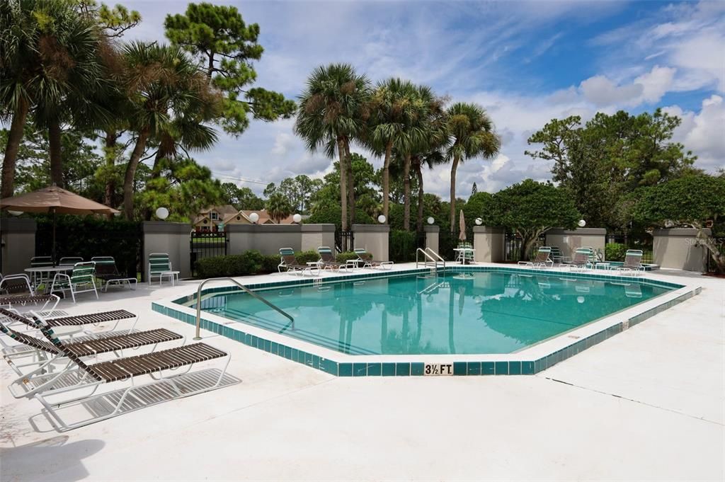 Active With Contract: $224,900 (3 beds, 2 baths, 1151 Square Feet)