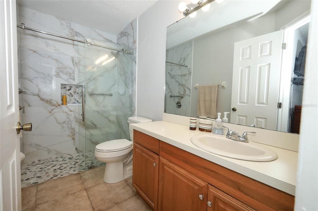Active With Contract: $224,900 (3 beds, 2 baths, 1151 Square Feet)