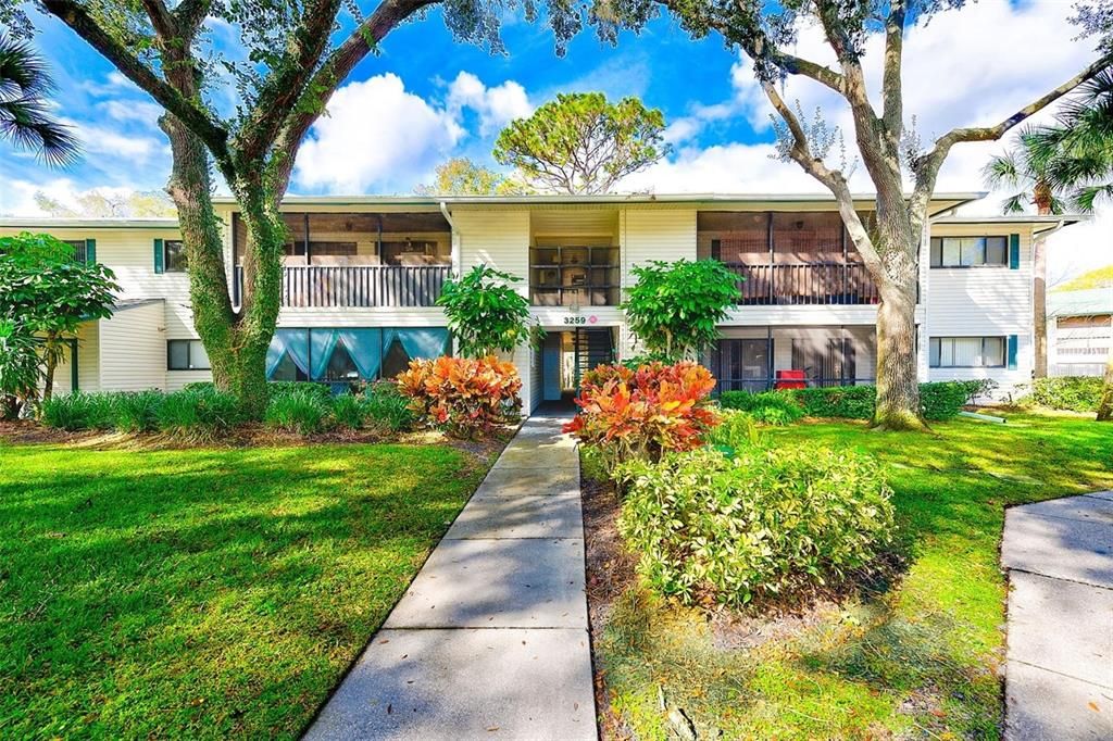 Недавно арендовано: $1,600 (2 спален, 2 ванн, 825 Квадратных фут)