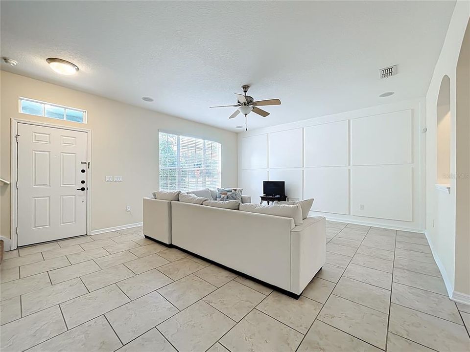 For Sale: $279,000 (3 beds, 2 baths, 1550 Square Feet)