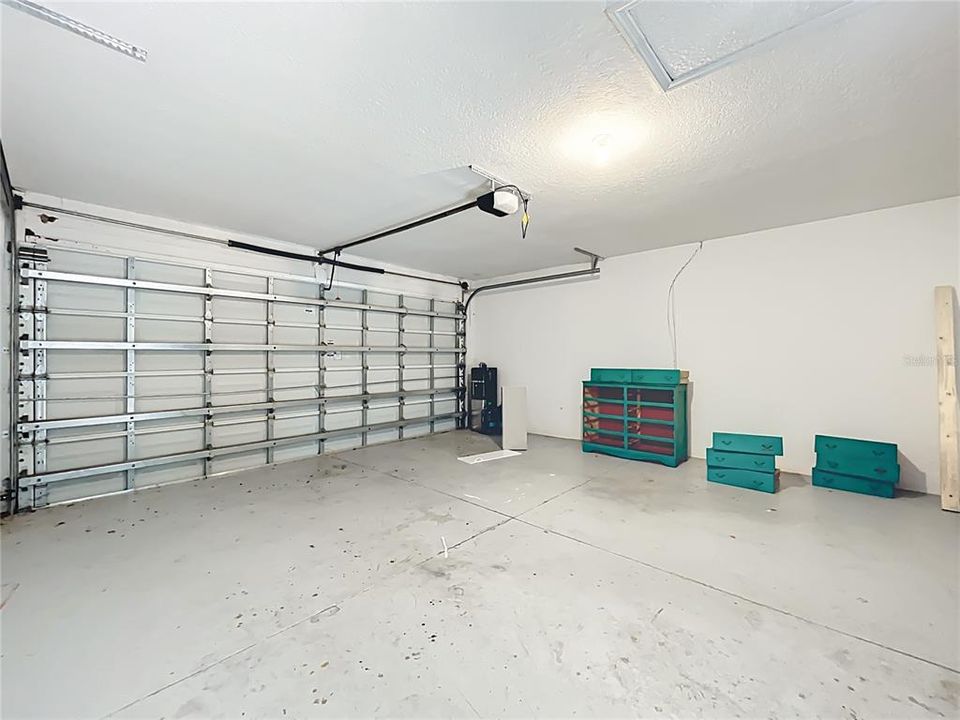 For Sale: $279,000 (3 beds, 2 baths, 1550 Square Feet)