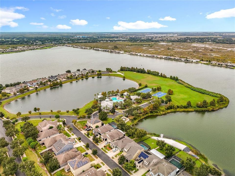 For Sale: $279,000 (3 beds, 2 baths, 1550 Square Feet)