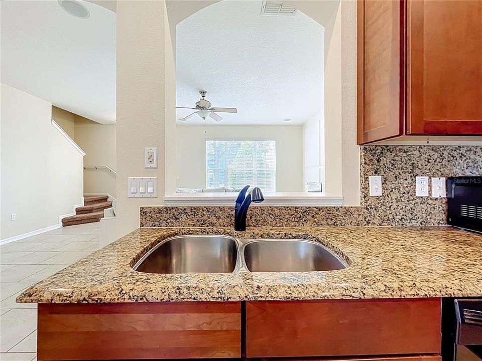 For Sale: $279,000 (3 beds, 2 baths, 1550 Square Feet)