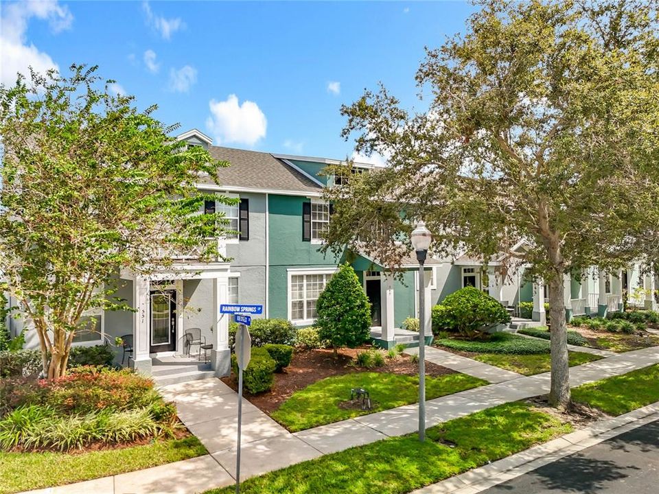 For Sale: $279,000 (3 beds, 2 baths, 1550 Square Feet)