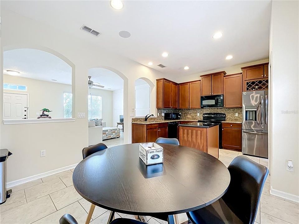 For Sale: $279,000 (3 beds, 2 baths, 1550 Square Feet)