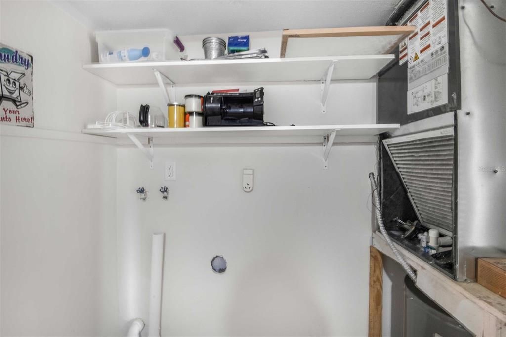 待售: $260,000 (2 贝兹, 2 浴室, 1862 平方英尺)