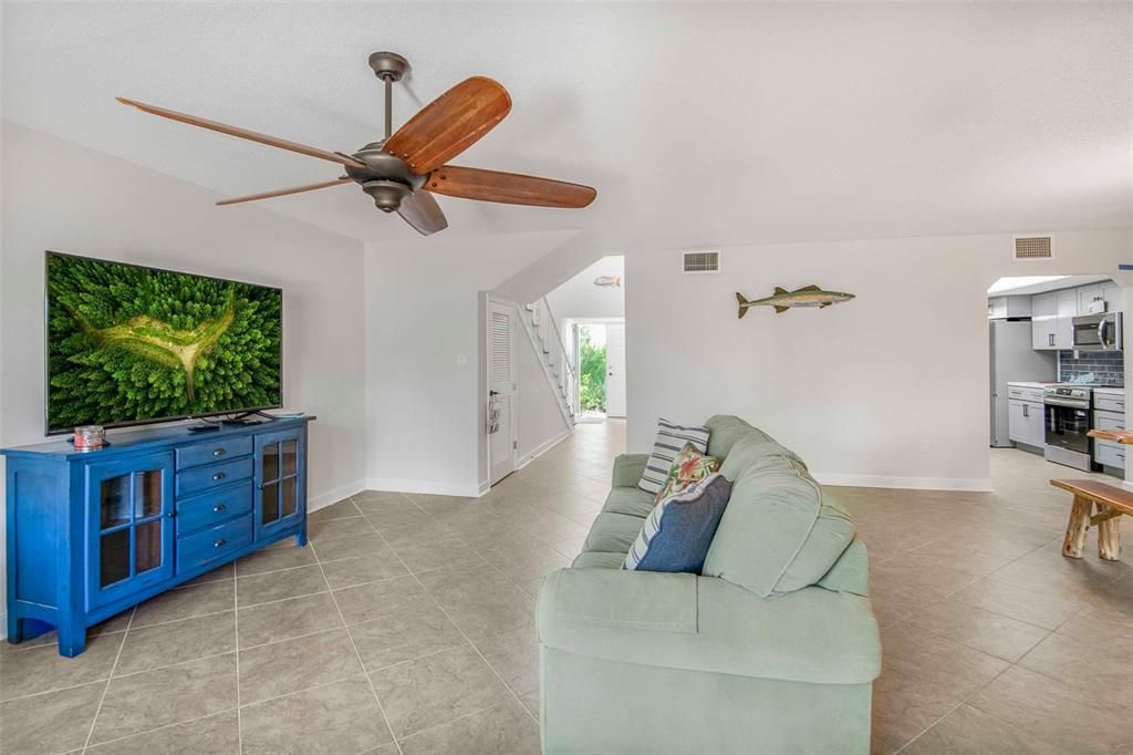 待售: $260,000 (2 贝兹, 2 浴室, 1862 平方英尺)