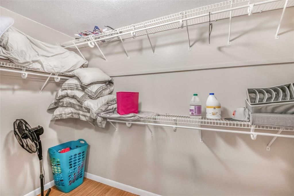 待售: $260,000 (2 贝兹, 2 浴室, 1862 平方英尺)