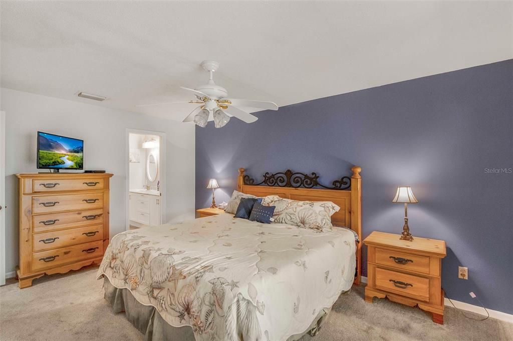 待售: $260,000 (2 贝兹, 2 浴室, 1862 平方英尺)