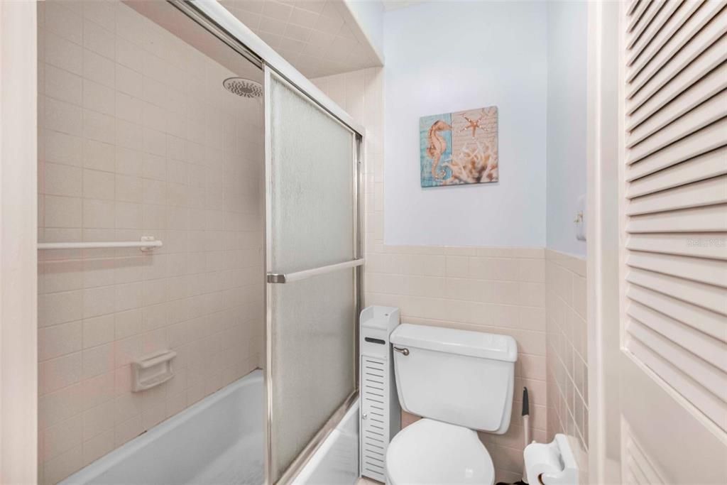 待售: $260,000 (2 贝兹, 2 浴室, 1862 平方英尺)