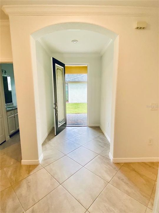 For Rent: $3,000 (2 beds, 2 baths, 1950 Square Feet)