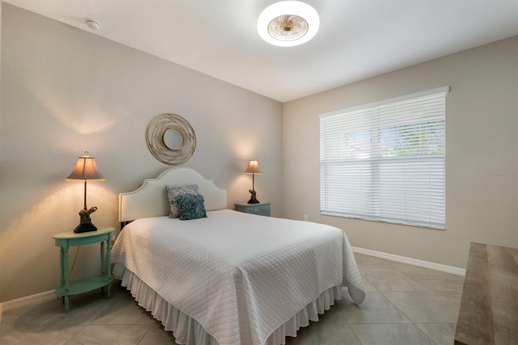 For Rent: $3,000 (2 beds, 2 baths, 1950 Square Feet)