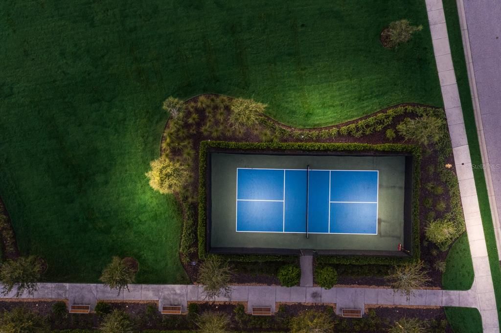 For Rent: $3,000 (2 beds, 2 baths, 1950 Square Feet)