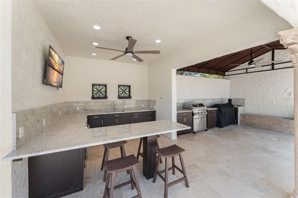 For Sale: $4,650,000 (5 beds, 5 baths, 7183 Square Feet)