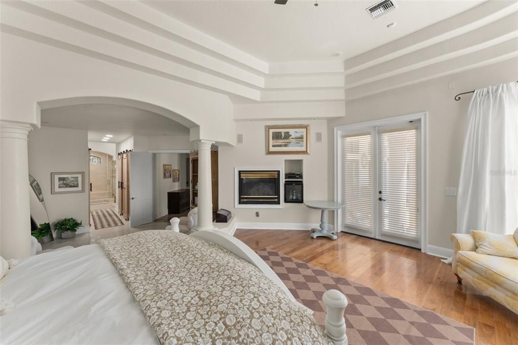 For Sale: $4,650,000 (5 beds, 5 baths, 7183 Square Feet)