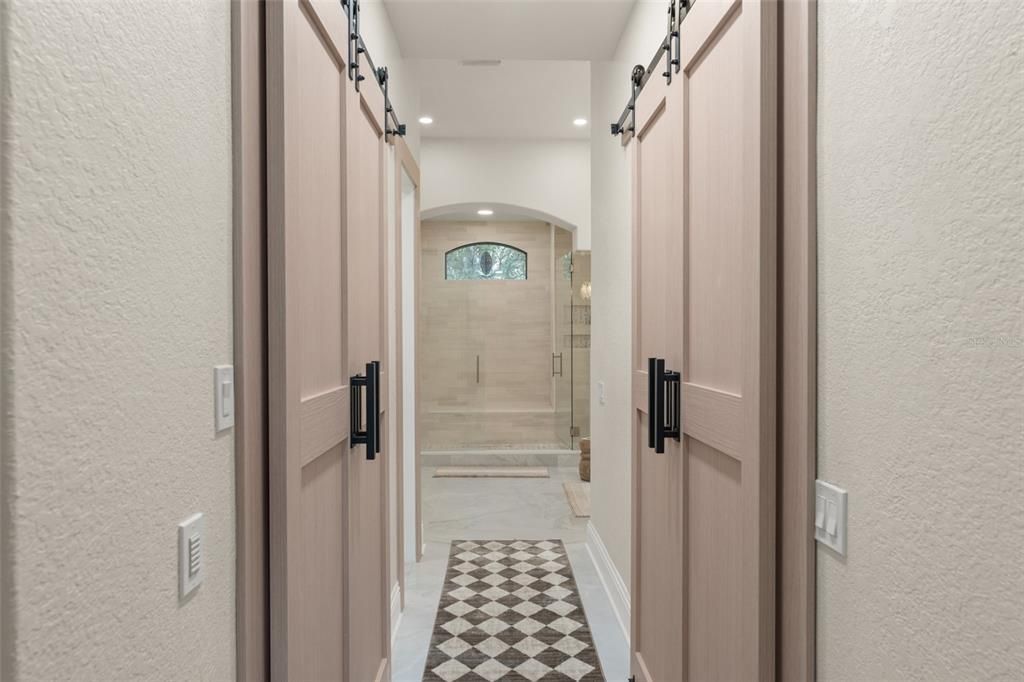 For Sale: $4,650,000 (5 beds, 5 baths, 7183 Square Feet)