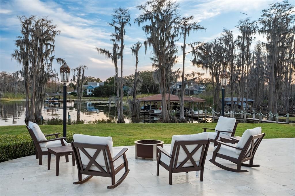 For Sale: $4,650,000 (5 beds, 5 baths, 7183 Square Feet)