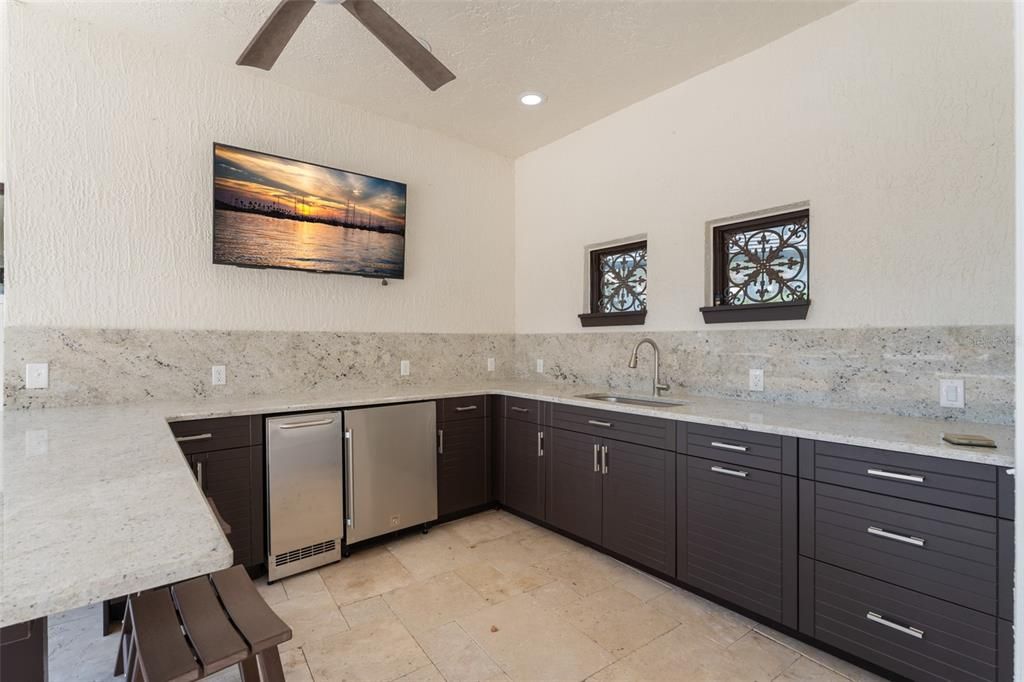 For Sale: $4,650,000 (5 beds, 5 baths, 7183 Square Feet)