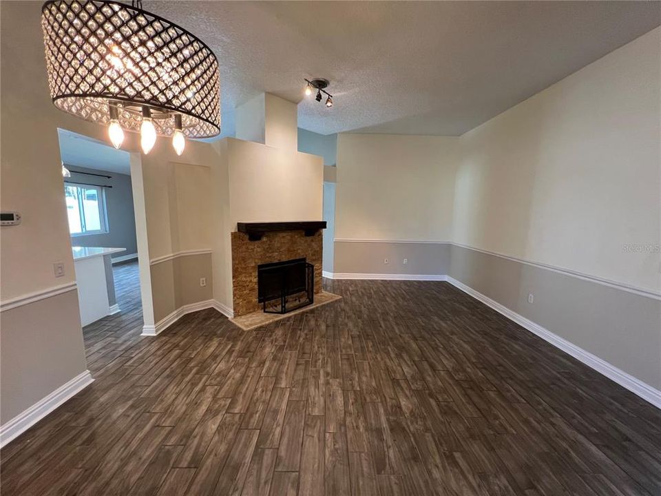 Active With Contract: $2,750 (3 beds, 2 baths, 1578 Square Feet)
