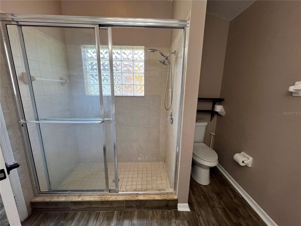 Active With Contract: $2,750 (3 beds, 2 baths, 1578 Square Feet)