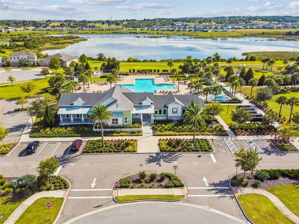 Под контрактом: $370,000 (4 спален, 2 ванн, 1685 Квадратных фут)