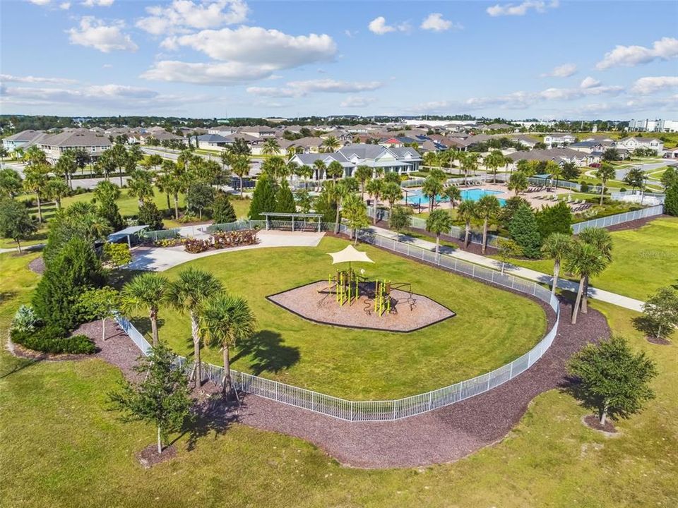 Под контрактом: $370,000 (4 спален, 2 ванн, 1685 Квадратных фут)