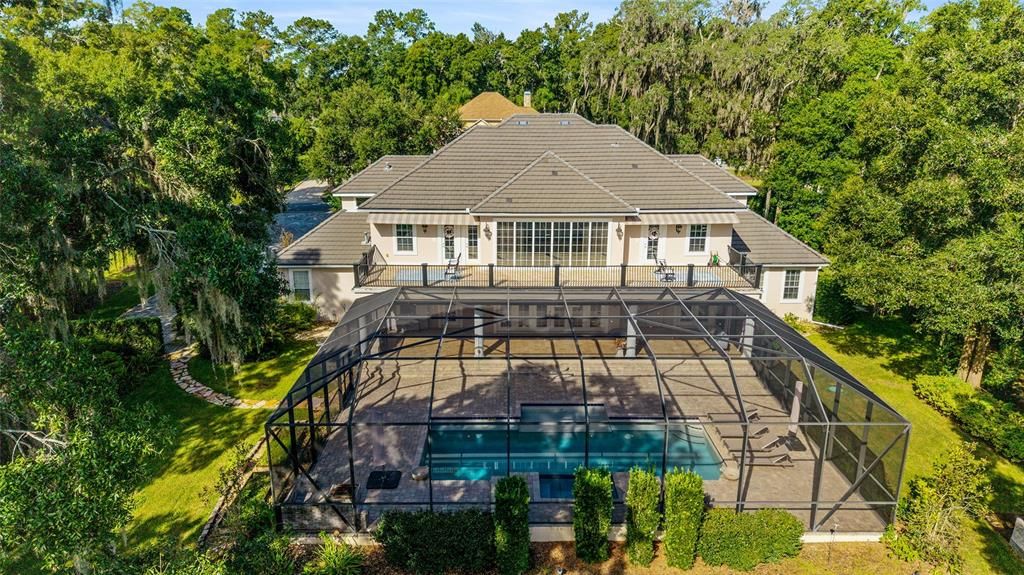 合同活跃: $1,650,000 (5 贝兹, 4 浴室, 5214 平方英尺)