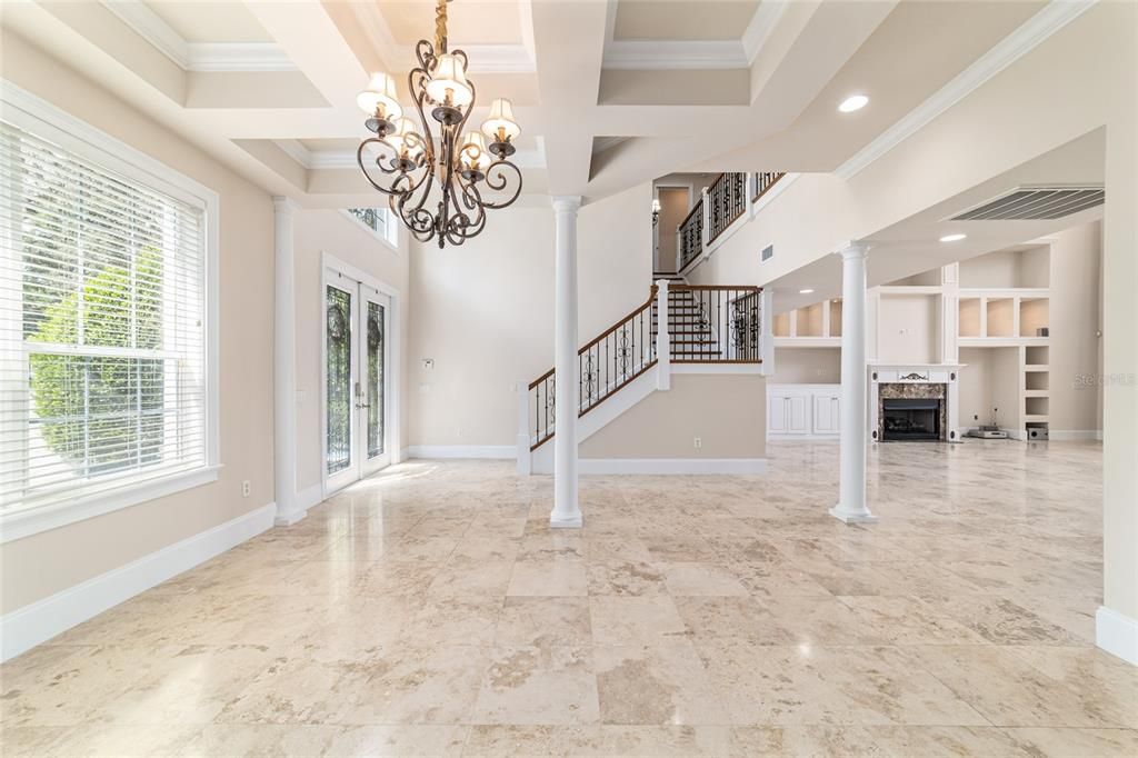 合同活跃: $1,650,000 (5 贝兹, 4 浴室, 5214 平方英尺)