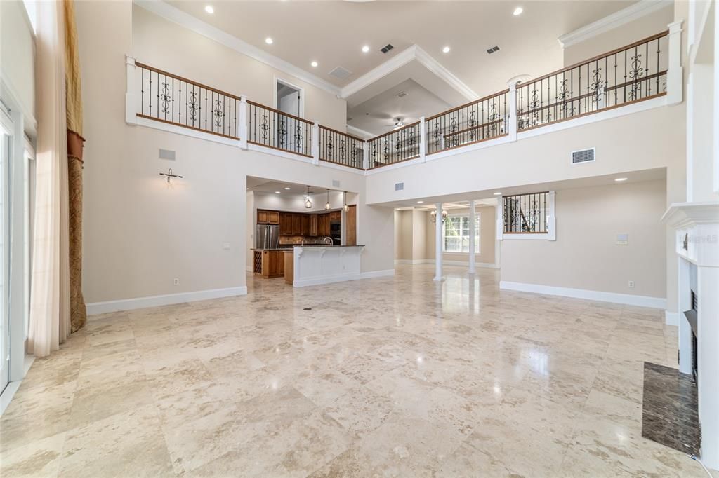 合同活跃: $1,650,000 (5 贝兹, 4 浴室, 5214 平方英尺)