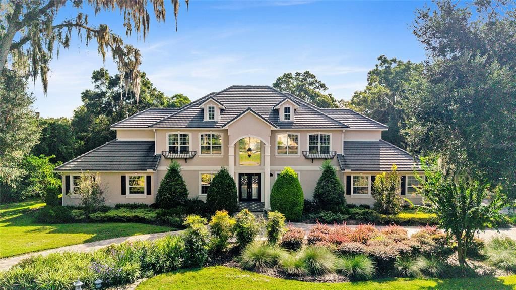 合同活跃: $1,650,000 (5 贝兹, 4 浴室, 5214 平方英尺)