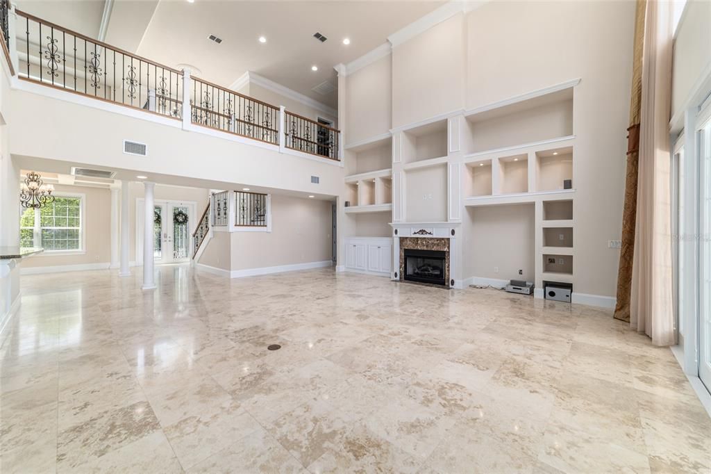 合同活跃: $1,650,000 (5 贝兹, 4 浴室, 5214 平方英尺)