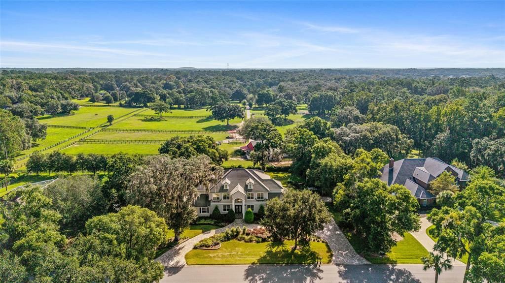 合同活跃: $1,650,000 (5 贝兹, 4 浴室, 5214 平方英尺)