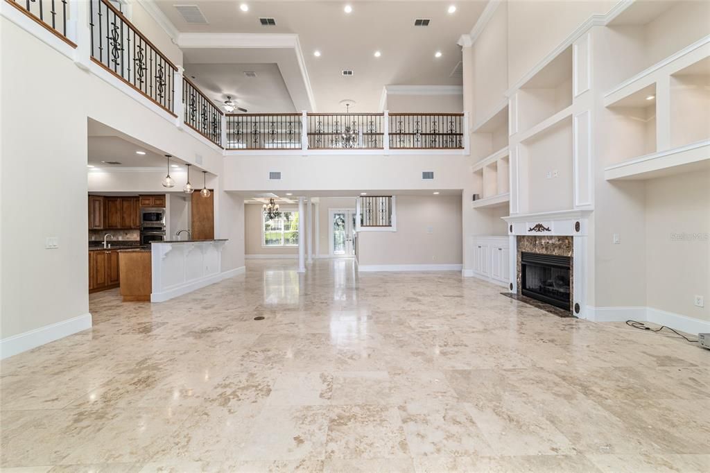 合同活跃: $1,650,000 (5 贝兹, 4 浴室, 5214 平方英尺)